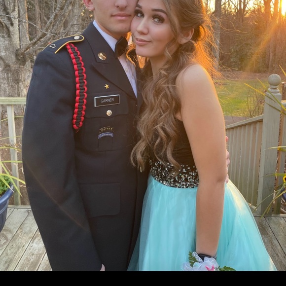 Prom dress - Picture 3 of 3